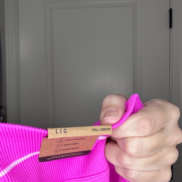 Victoria's Secret Pink Hot Pink Activewear Set XL/L, NWT (#165) - Picture 11 of 12